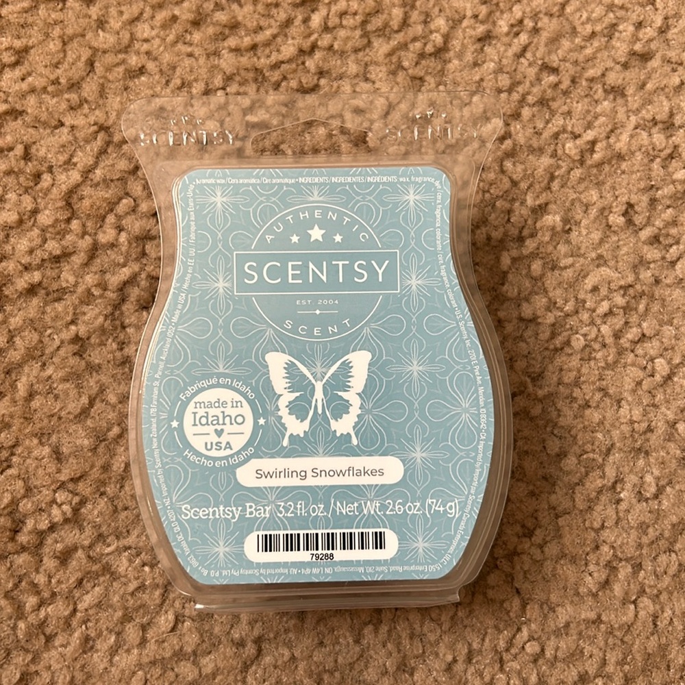 Scentsy Swirling Snowflakes Wax